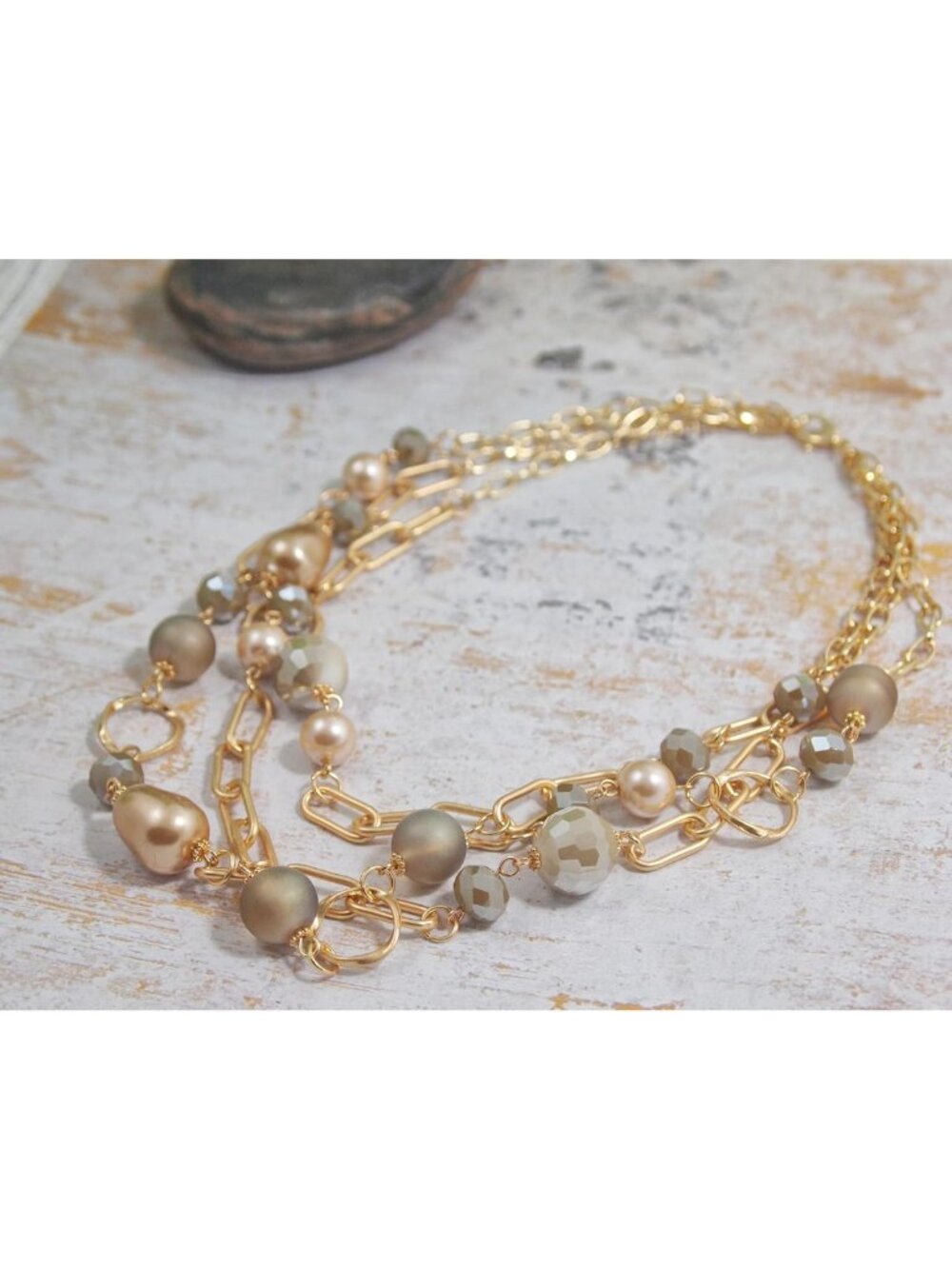 Chunky Multi-Layer Frosted Mother of Pearl Statement Necklace - Pastel Gift - Picture 8 of 8